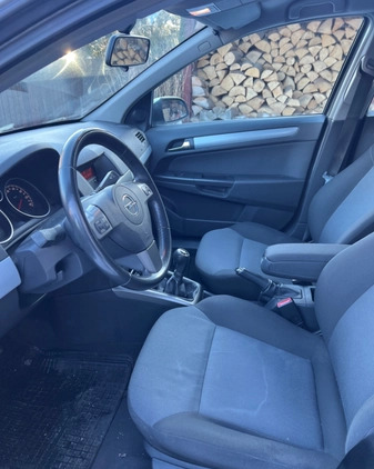 Opel Astra cena 9000 przebieg: 149213, rok produkcji 2005 z Otmuchów małe 79